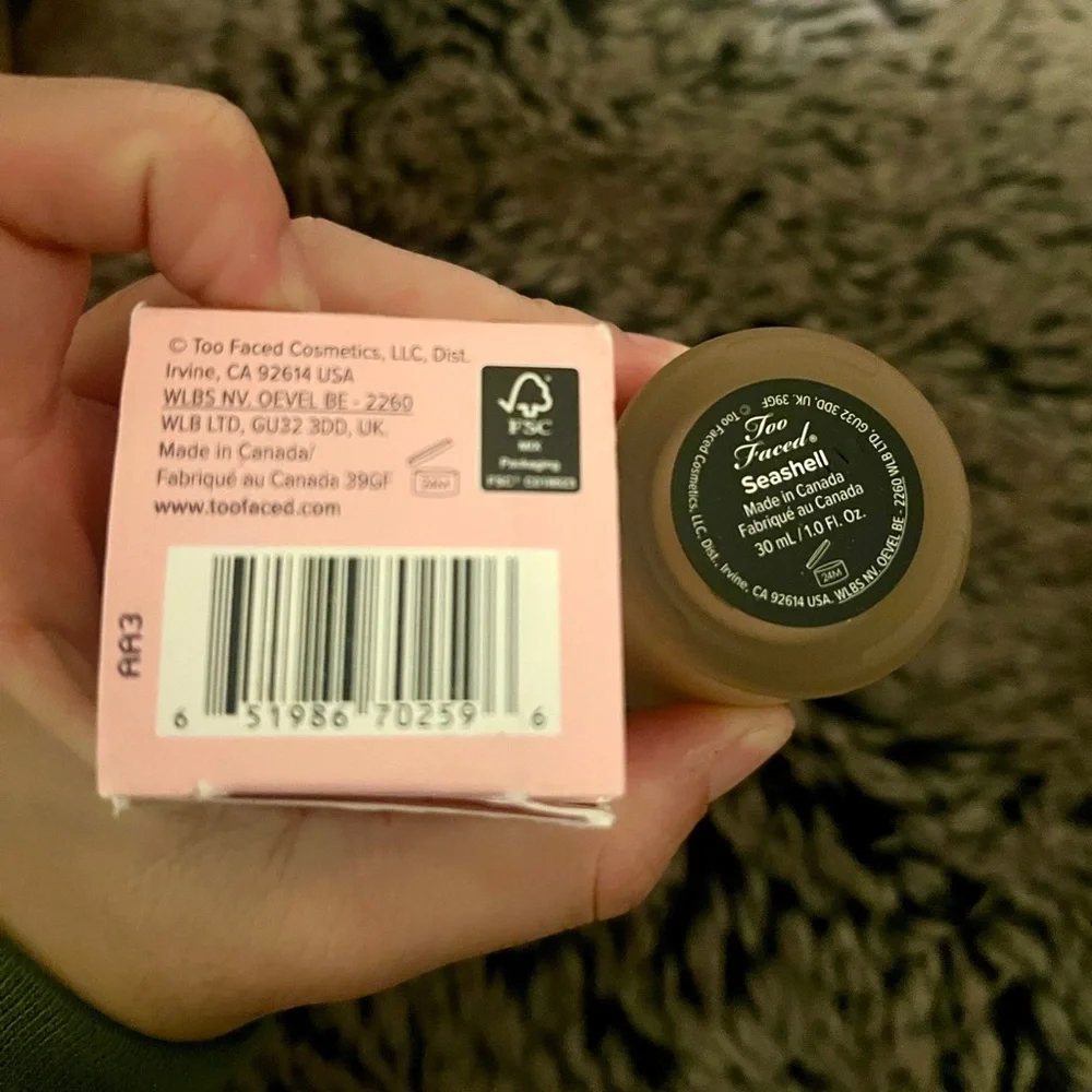 Too Faced Born This Way Undetectable Foundation Seashell